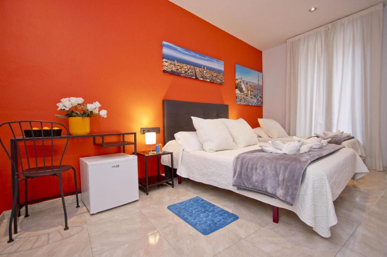 Barcelona City Centre Hostal — Photos 3